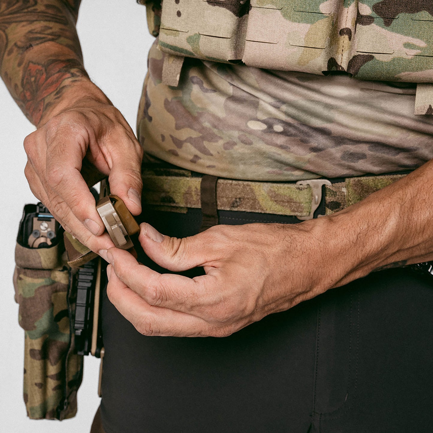 FERRO Bora™ Webbing Lock